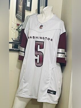 Nike White NFL Engineered Patch Jersey Detail